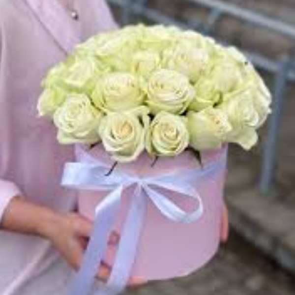  Armağan Çiçekçilik Alanya - 35 Beyaz Güller Kutuda