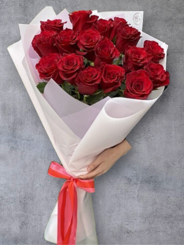 Alanya çiçekçi - 17 Kırmızı Gül Demeti