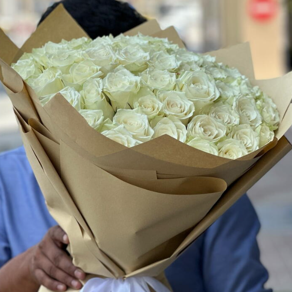 Alanya çiçekçi - 51 Beyaz Gül Buketi
