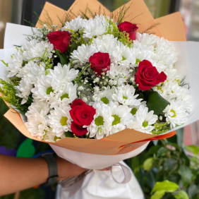  Alanya Flower 5 Roses and Krizantem 