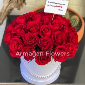 Alanya çiçekçi - Beyaz Kutuya 33 Gül