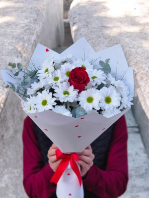  Alanya aynı gün çiçek - Papatyalar Ortaya 1 Gül