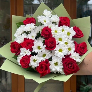 Alanya çiçekçi - 11 Gül Krizantem Buketi 