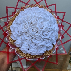  Armağan Çiçekçilik Alanya - Yapay 41 Beyaz Güller Buket