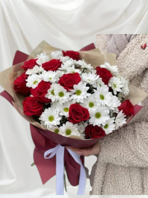 Alanya çiçekçi - 11 Gül Krizantem Buketi 