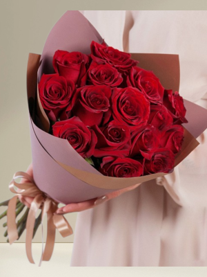 Alanya çiçekçi - 15 Kırmızı gül Buketi